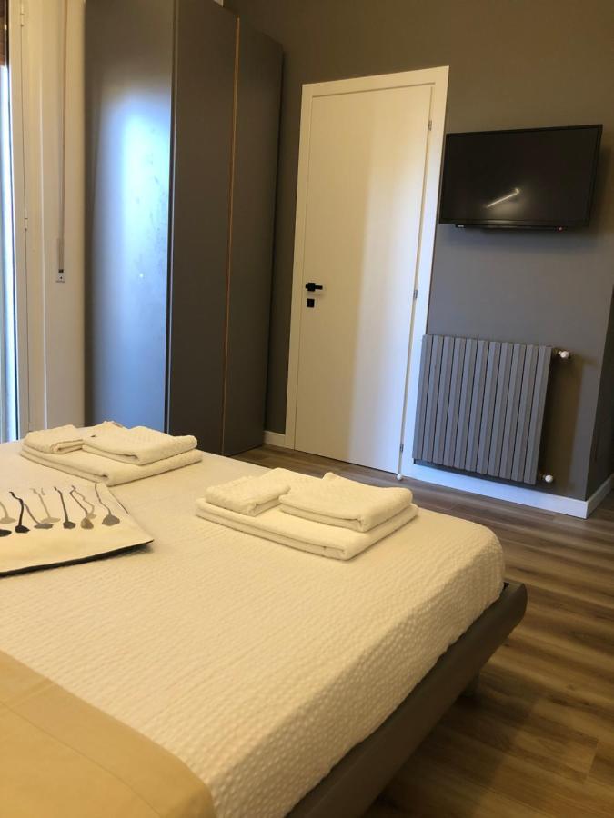 A Due Passi Dalla Scalinata Rooms Caltagirone Eksteriør billede