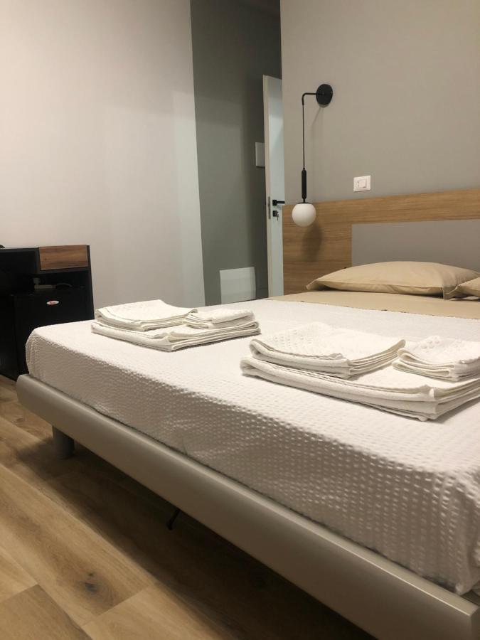 A Due Passi Dalla Scalinata Rooms Caltagirone Eksteriør billede